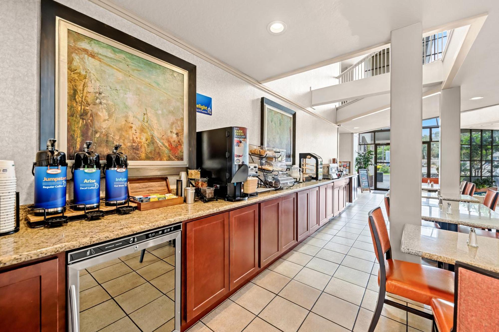 Best Western De Anza Inn Monterey Exterior photo