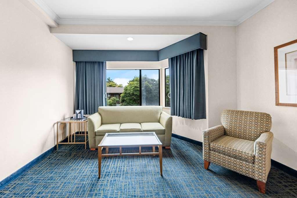 Best Western De Anza Inn Monterey Room photo