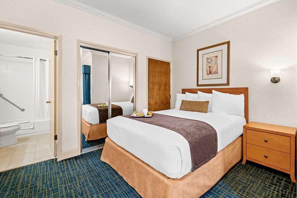 Best Western De Anza Inn Monterey Room photo